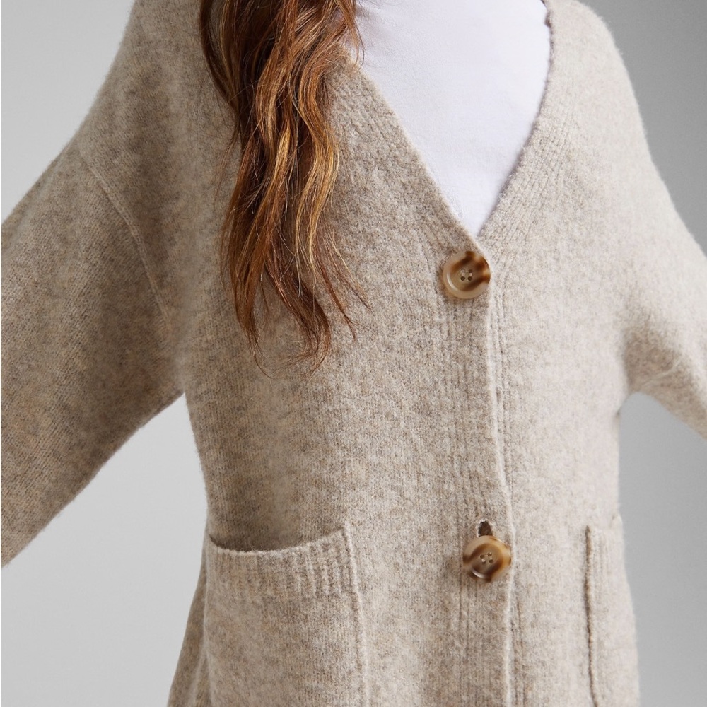 BERSHKA Cozy Beige Women's Sweater